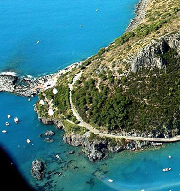 Escursioni Sapri, Porto di Sapri, pontili per imbarcazioni, alaggi e vari. marina porto di sapri, policastro