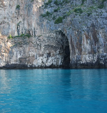 Escursioni Sapri, Porto di Sapri, pontili per imbarcazioni, alaggi e vari. marina porto di sapri, policastro